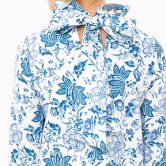 Tuckernuck Daphne dress nwt!! Spring bow blue and white dress floral - Picture 4 of 7